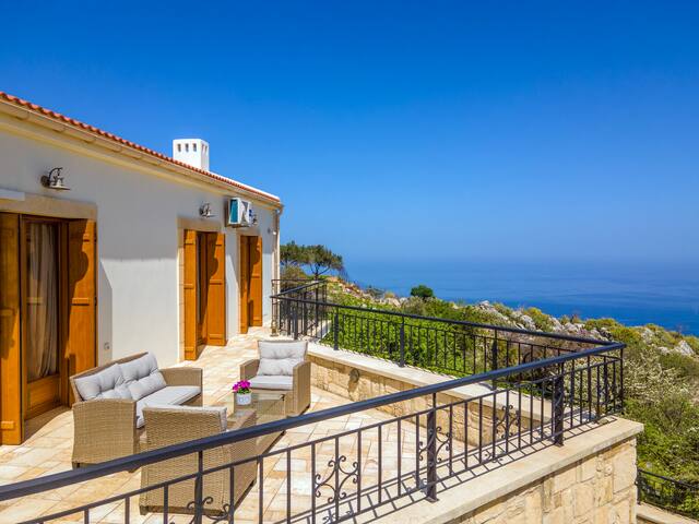 Maria’s panoramic seaview Villa gallery image 5