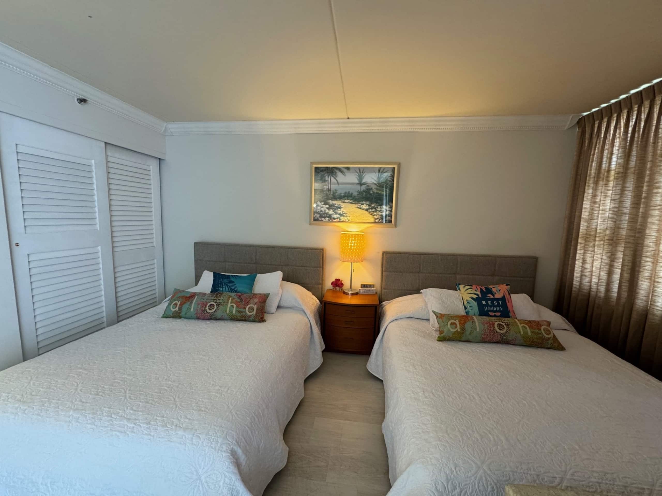 Condo in Honolulu · ★4.56 · 1 bedroom · 3 beds · 1 private bath - Image 13