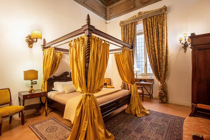 Pantheon – Historical location for group 5BD 4BR