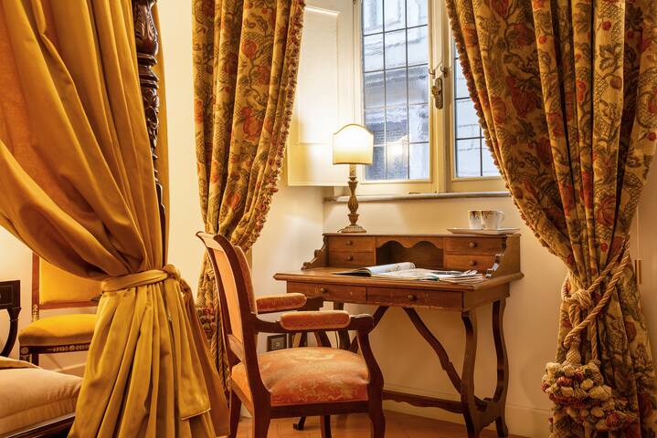 Pantheon – Historical location for group 5BD 4BR gallery image 5