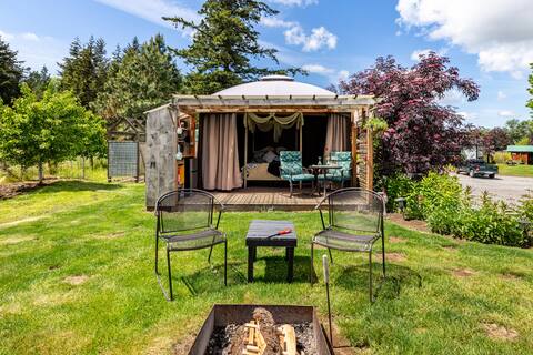 CASCADE GLAMPING~Camping Farm Stay Amazing Views,