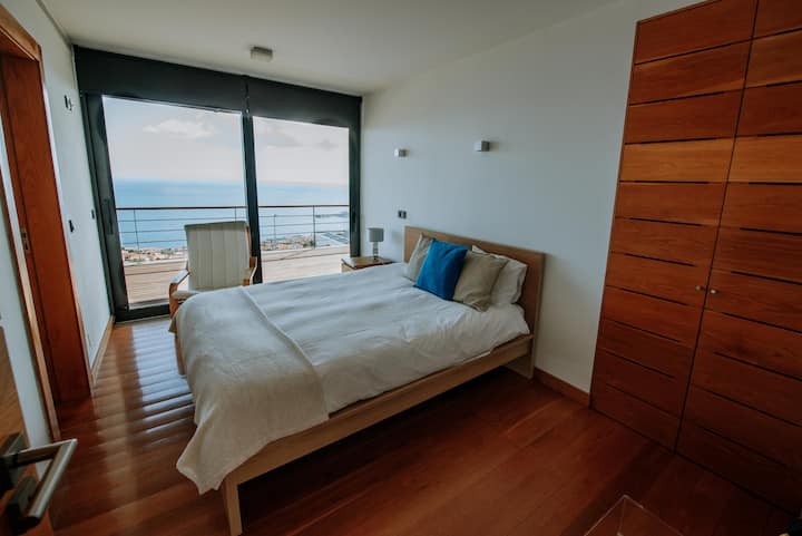 Chambre avec salle de bains privative 2 avec balcon