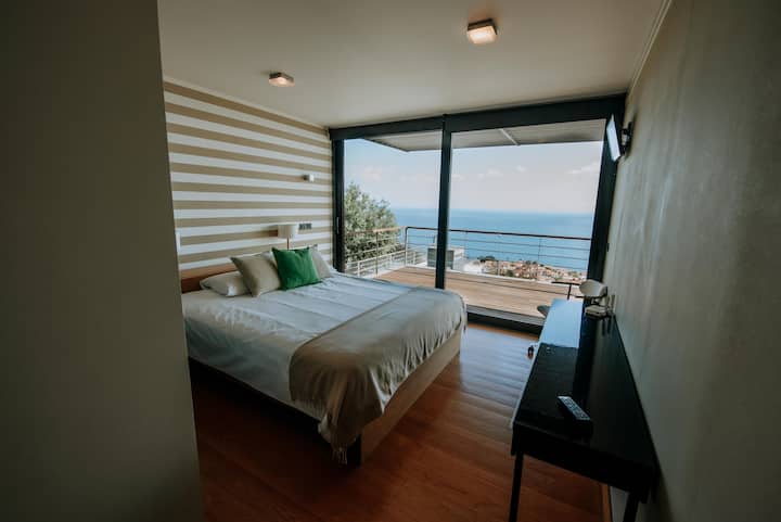 Chambre avec salle de bains privative 1 - Chambre principale - avec vue