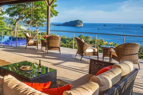 BEACH VILLA w/Stunning OCEAN VIEWS & Gourmet Chef