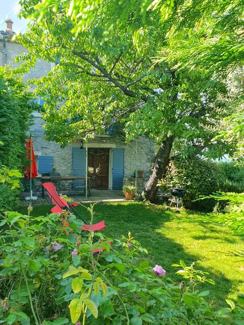 Cozy cottage in Provence in the Luberon  lavander