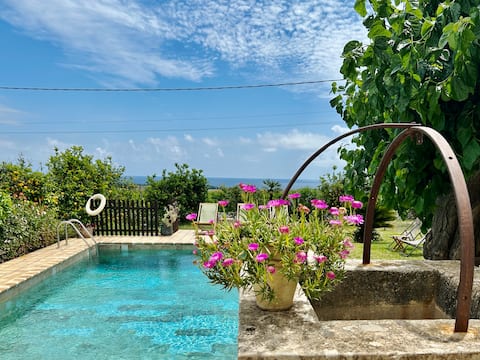 Authentic Sicilian Charm, pool, seaview & parking