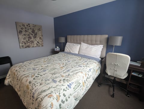 Cosy Garden Apartment in Pointe-Claire - Pets OK