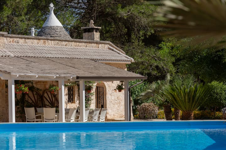 Trulli Inn Villa: private pool & garden, bbq, wifi