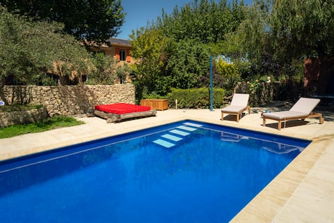 Charming old farmhouse with large swimming pool.
