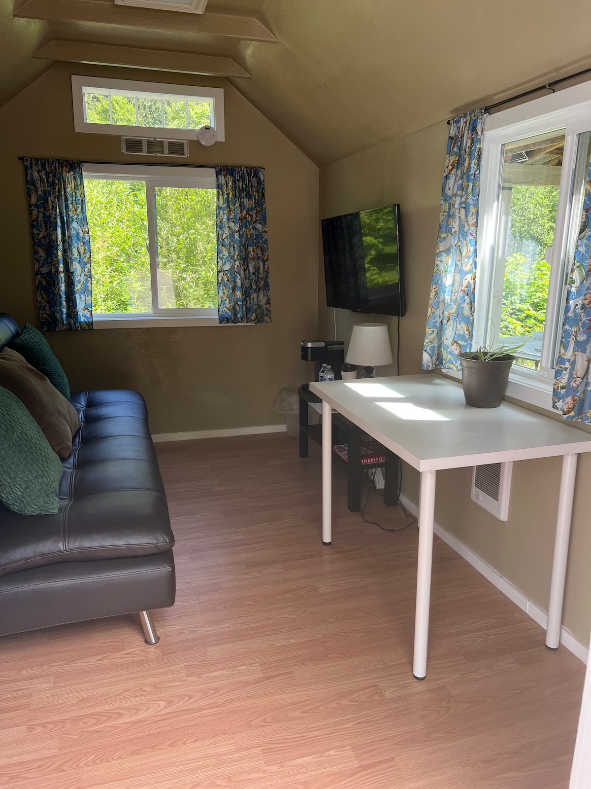 River Front Cabin #1 - Tiny houses for Rent in Tillamook, Oregon ...