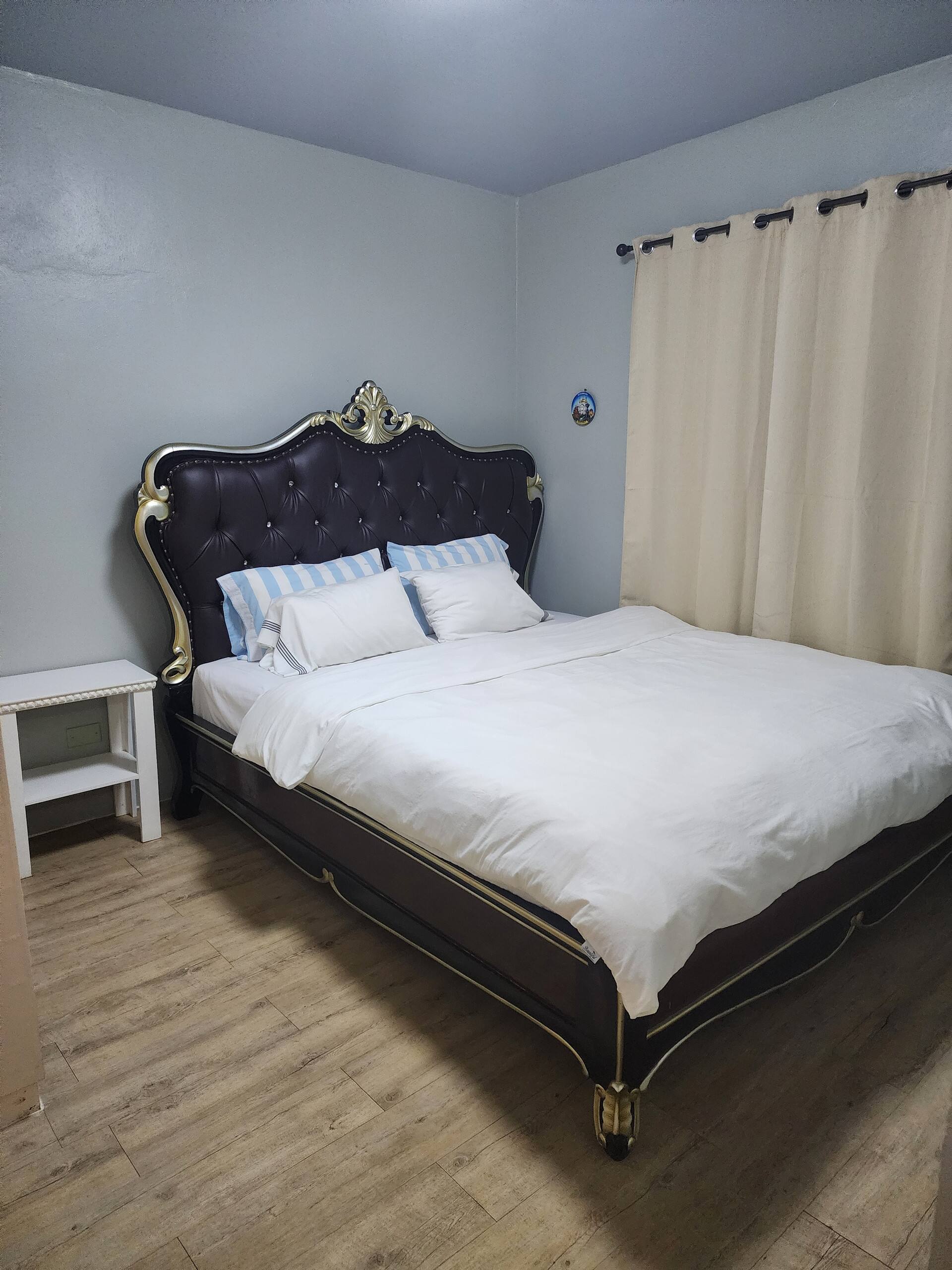 Lee's comfort house