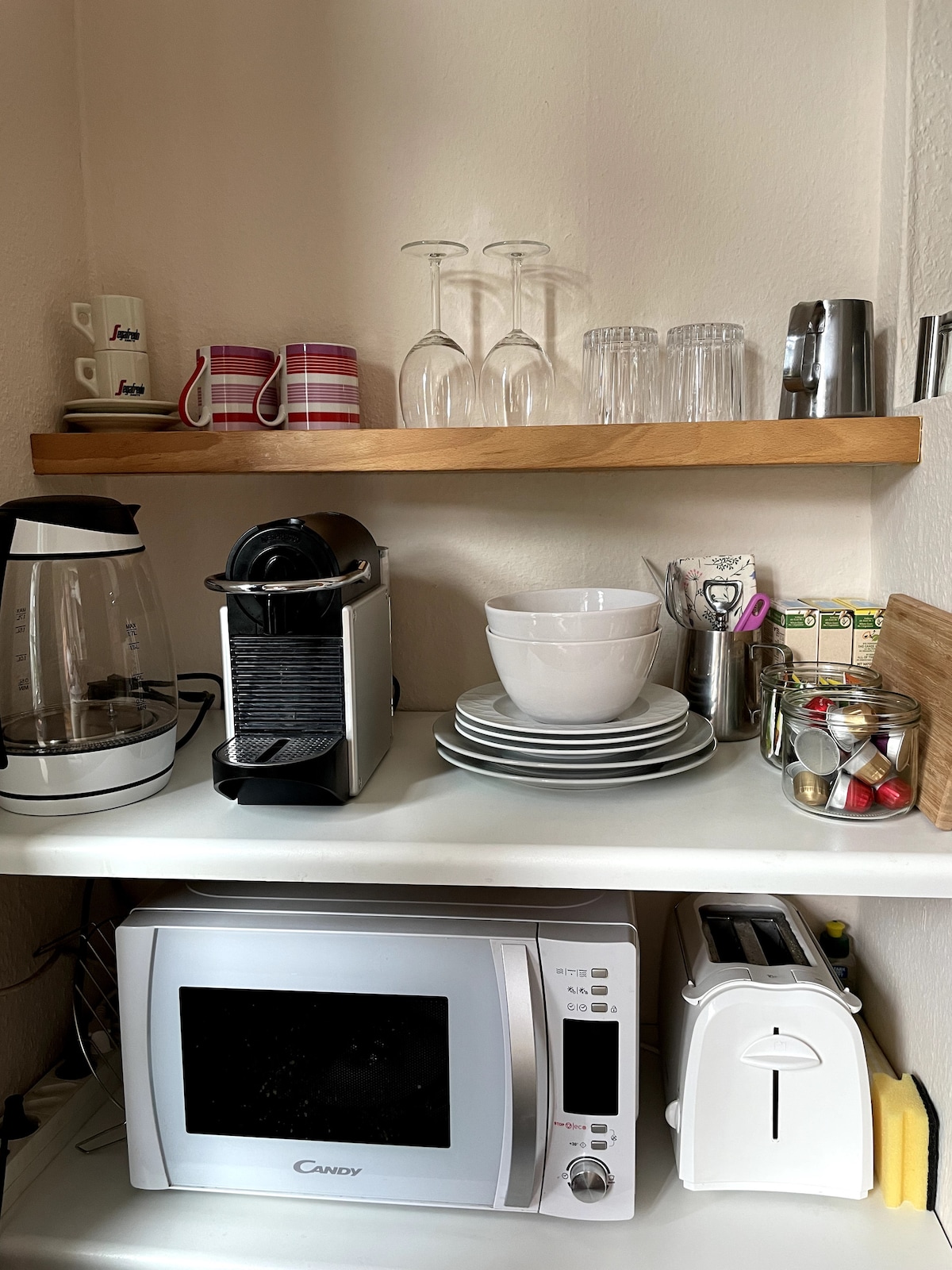 Successful Airbnb property: Cozy and private Apartment in Oberkassel