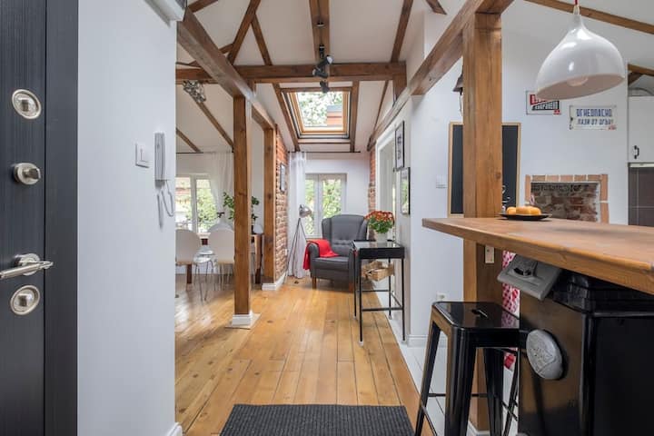 Loft in 100-Year-Old House in Historic Area of Downtown