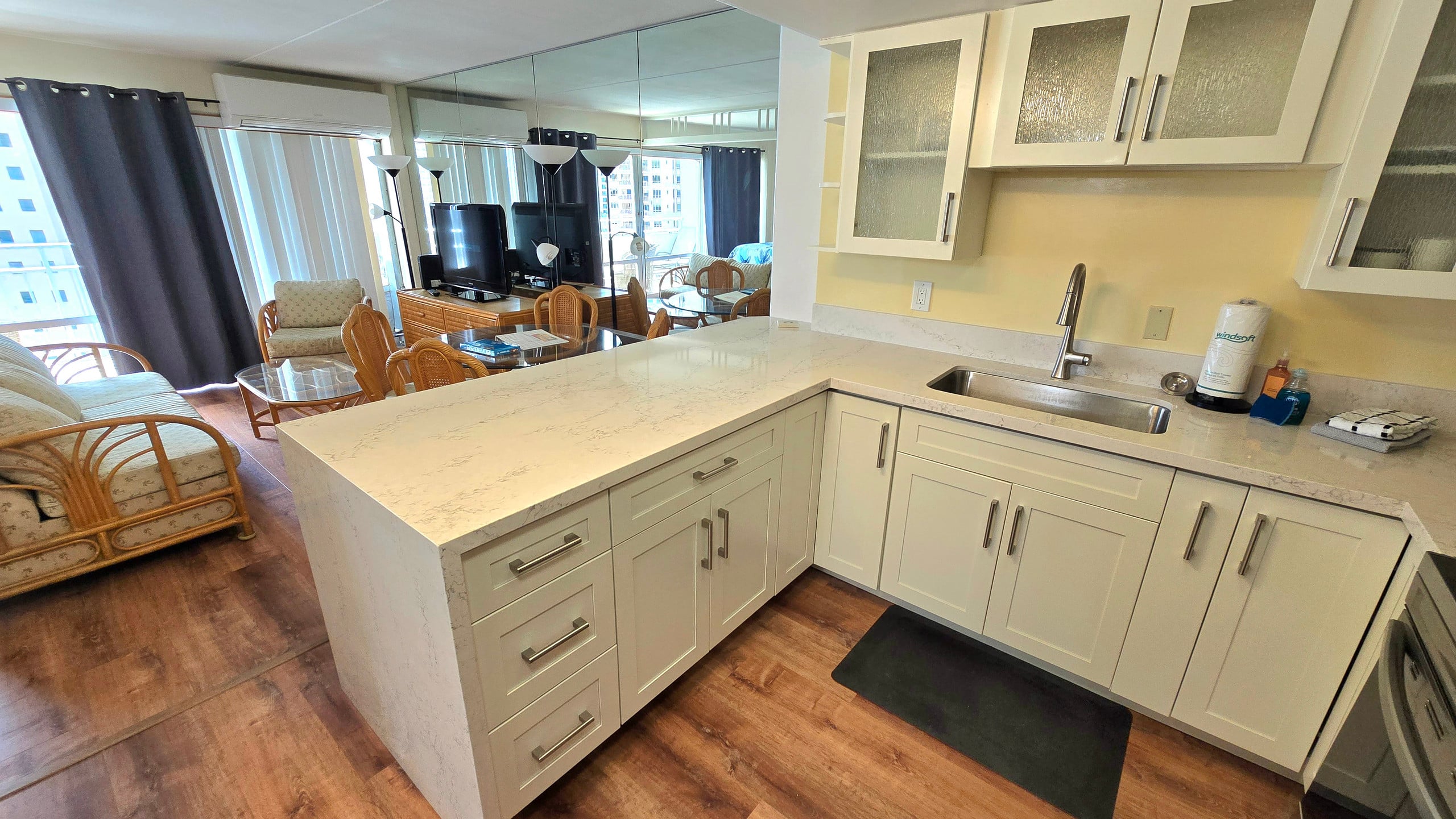 Condo in Honolulu · ★4.84 · 1 bedroom · 1 bed · 1 bath - Image 3