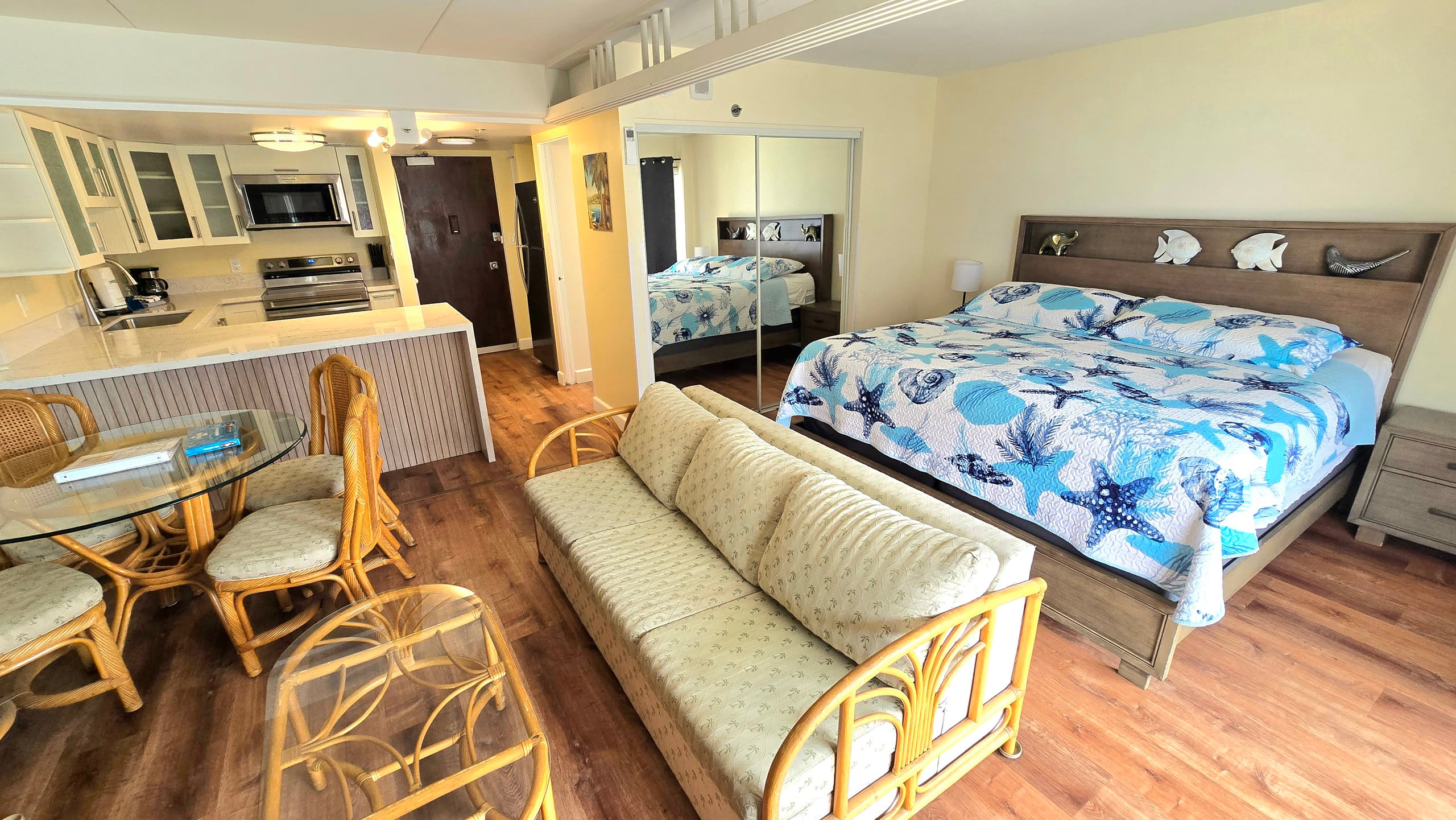 Condo in Honolulu · ★4.84 · 1 bedroom · 1 bed · 1 bath - Image 7