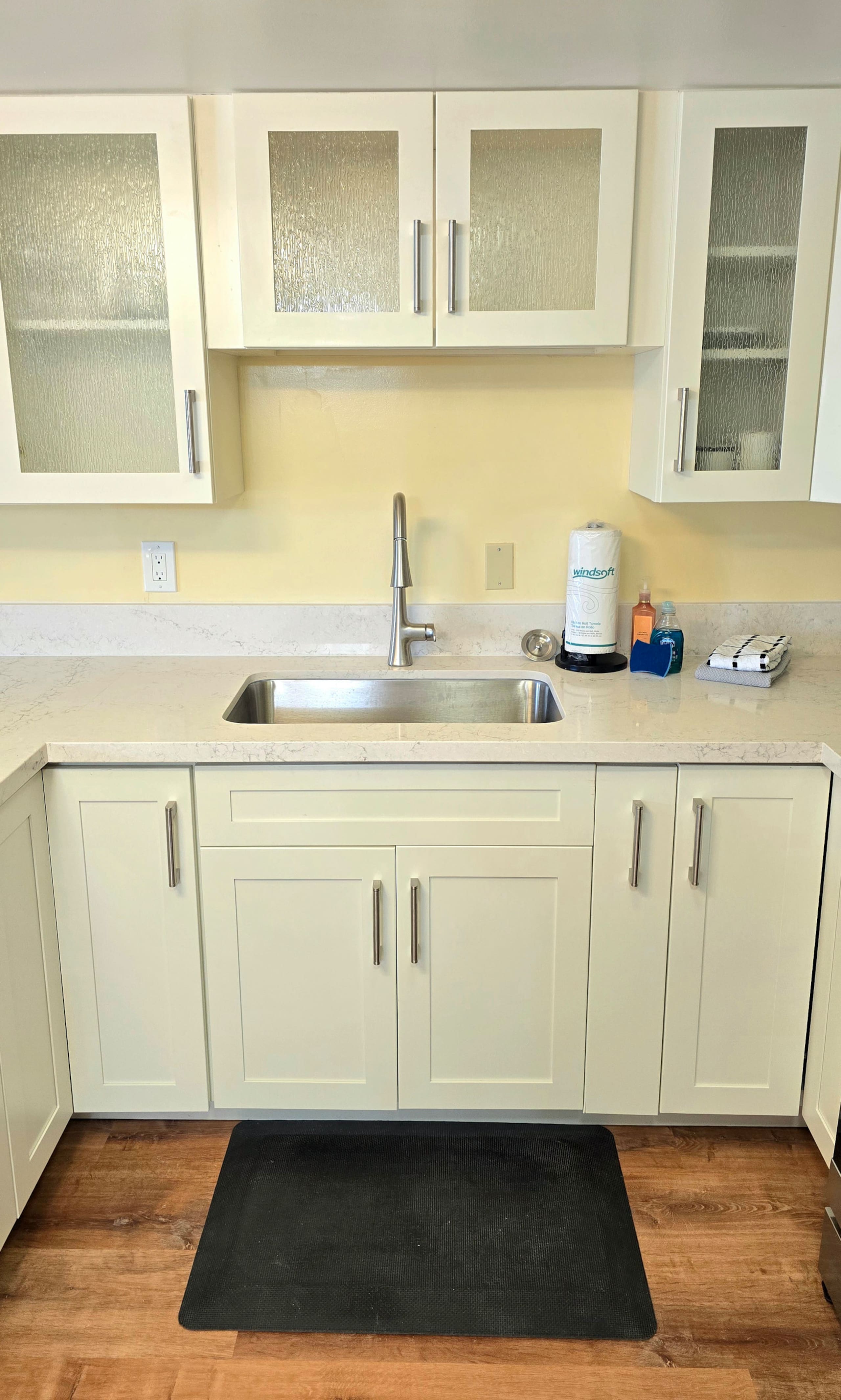Condo in Honolulu · ★4.84 · 1 bedroom · 1 bed · 1 bath - Image 4