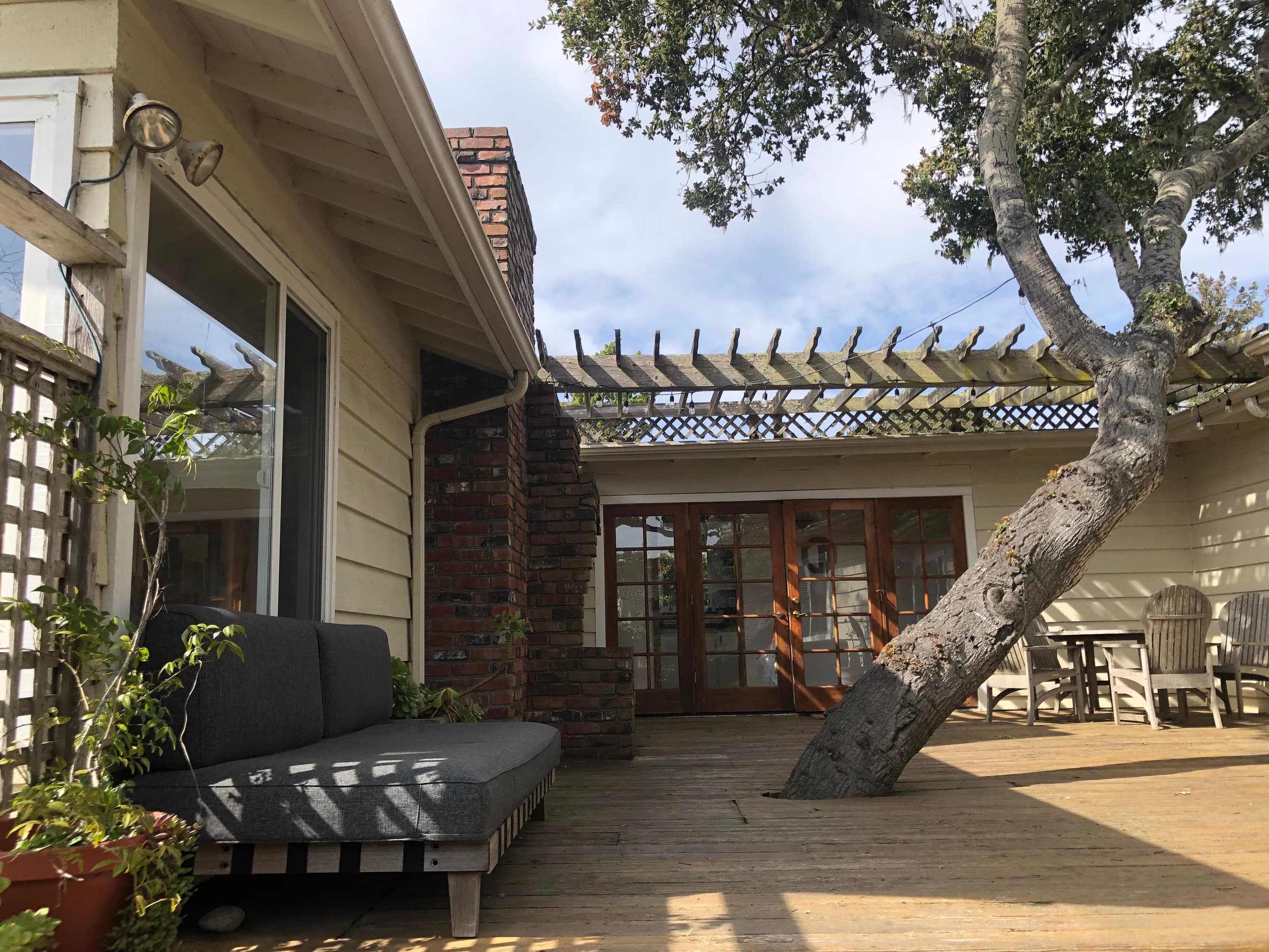 Charming Treehouse-Style Home Near Carmel - Photo 55