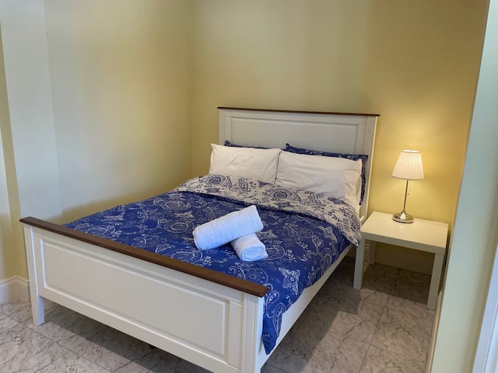 مناشف وملاءات شيريدان