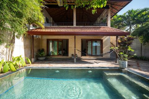 Ebb Villa: Six Surf Spots a Five Minute Walk