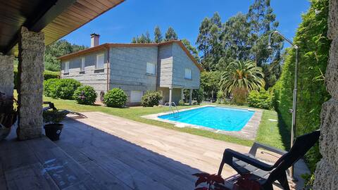Casa Cotarenga, modern with barbecue and pool