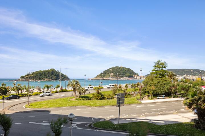 Palacio Miramar by FeelFree Rentals gallery image 3