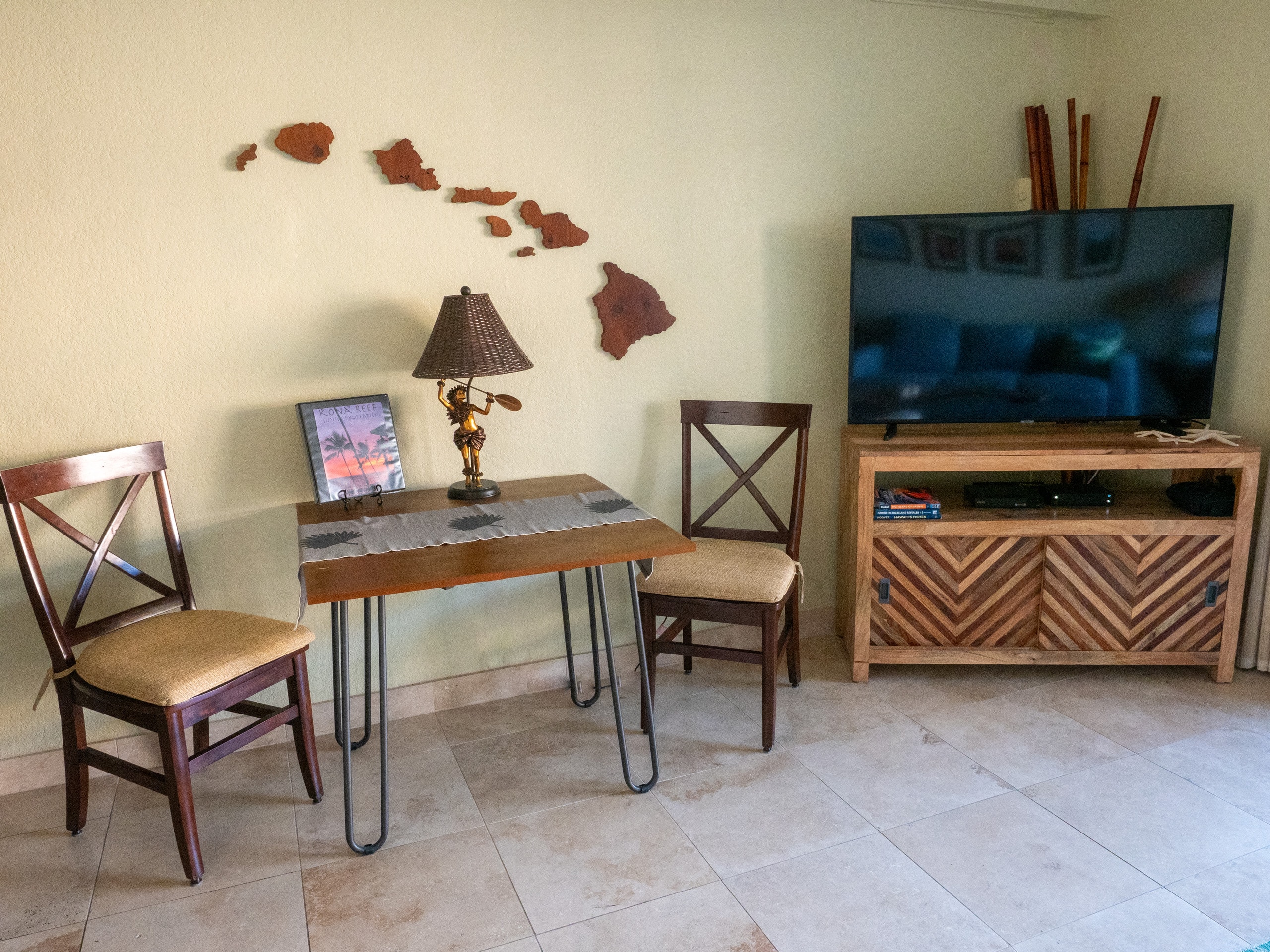 Condo in Kailua-Kona · ★4.97 · 1 bedroom · 2 beds · 1 bath - Image 11
