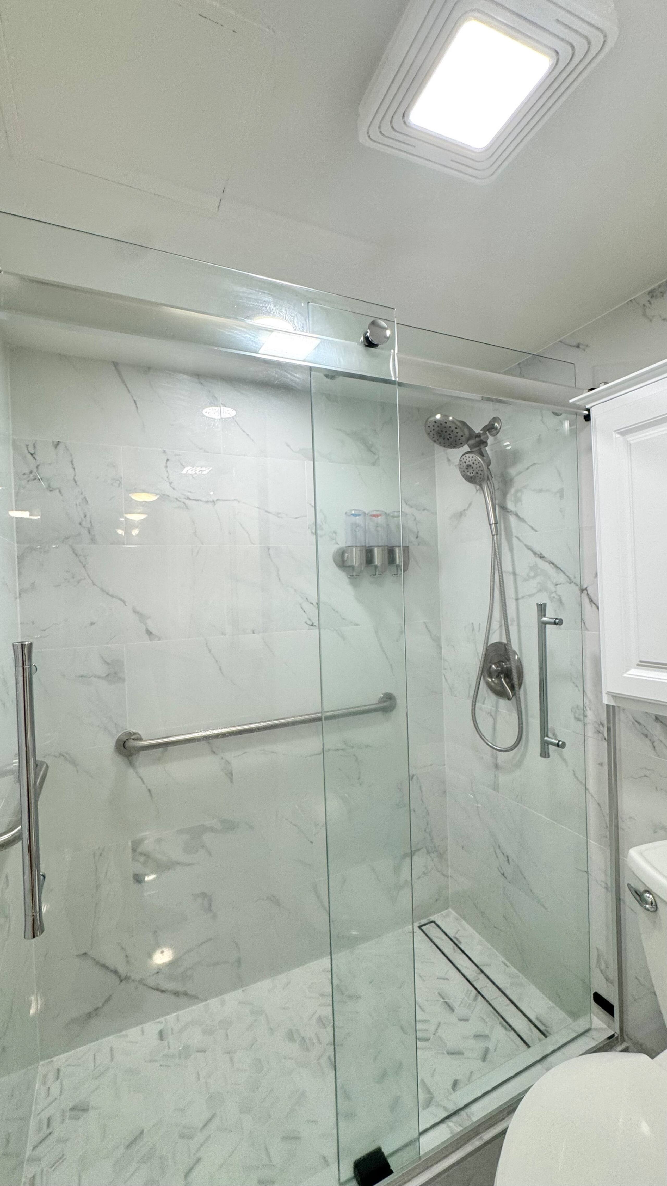 Pool, Jacuzzi, Parking, AC, WiFi, Cozy Beds & View - Image 78