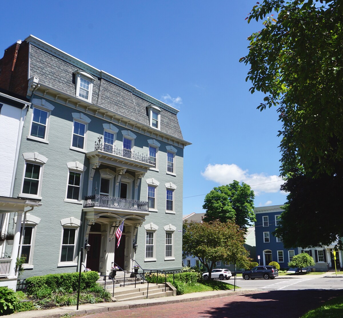 Historic Geneva Suites