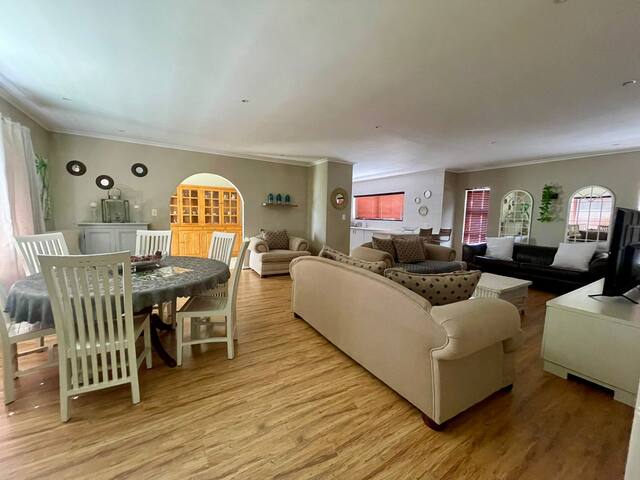 Beach Retreat gallery image 5