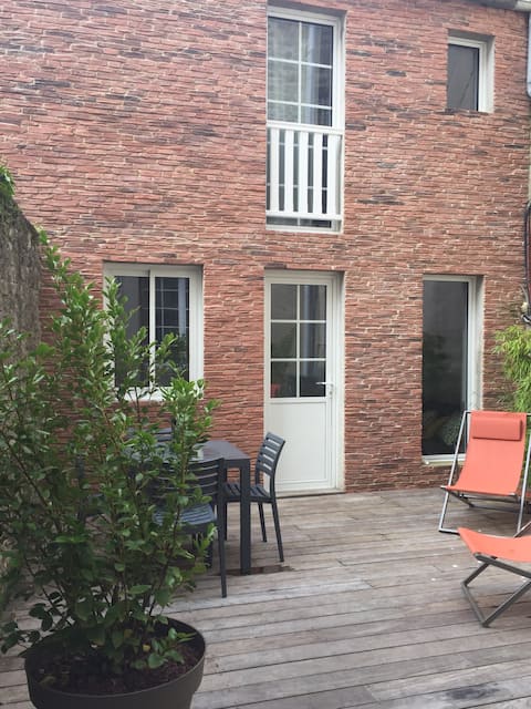 Top performing Airbnb: Small charming house in the heart of Dinard in Dinard
