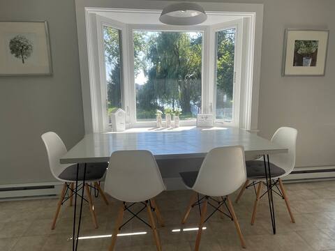 2BR Water View, Walk Everywhere