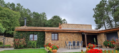 Sierra de Aguafría Rural House. El Robledillo Estate