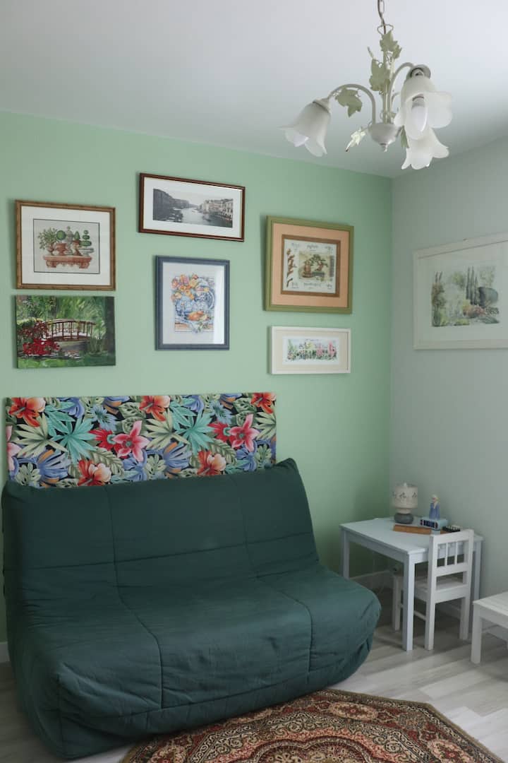 غرفة نوم 2  مع BZ ، الطابق الأرضي 