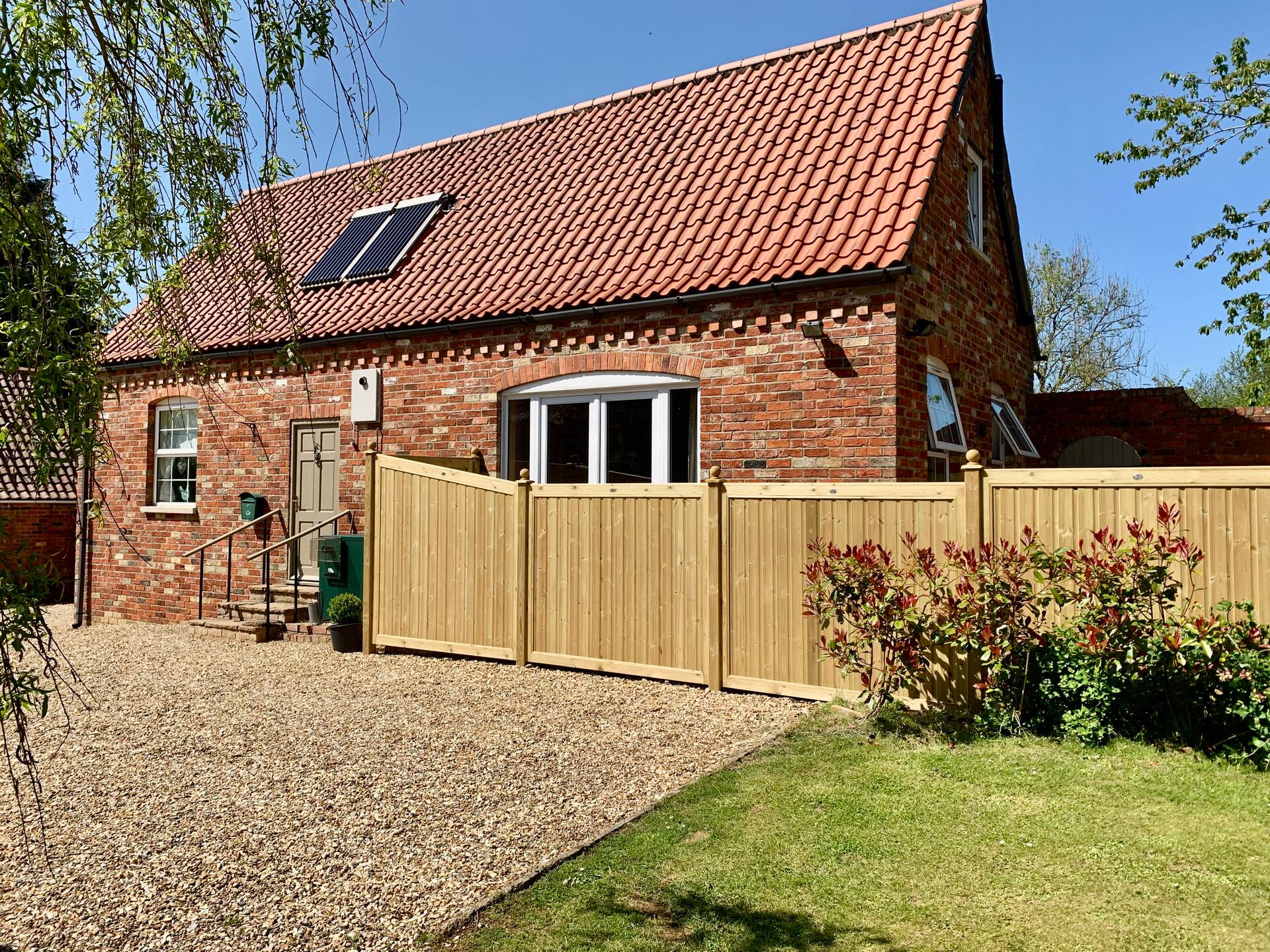 2 Bedroom, 2 Bathroom cottage next to Viking Way