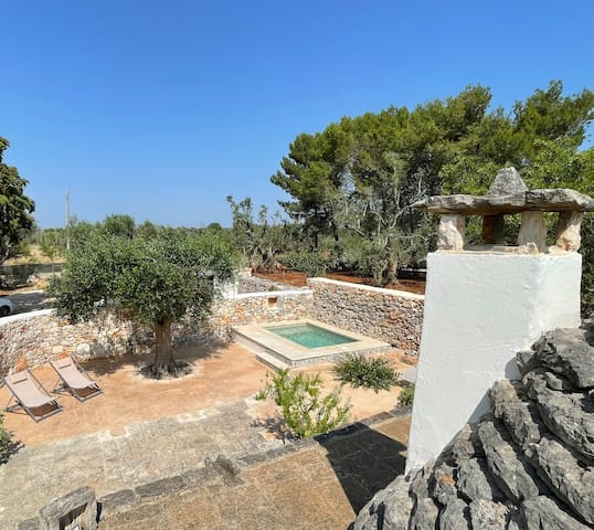 Trullo con piscina Baby – Recintata – Si animali