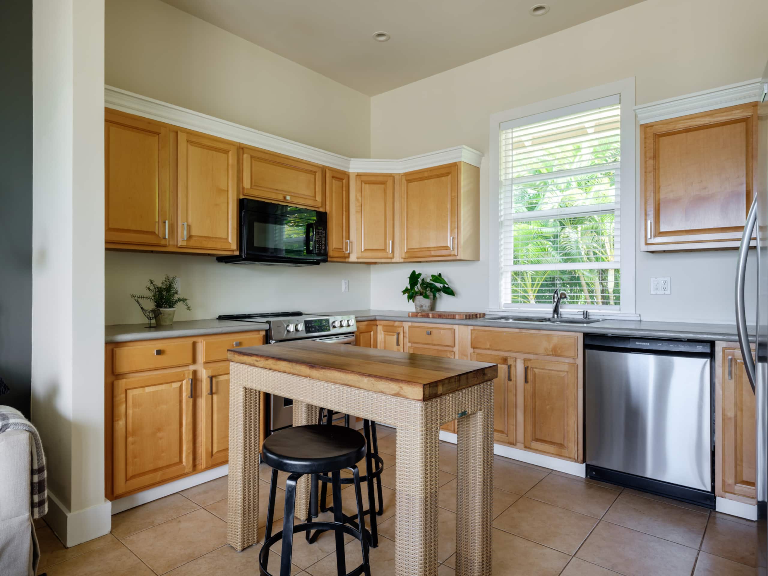 Home in Kihei · ★4.96 · 2 bedrooms · 3 beds · 1 bath - Image 4
