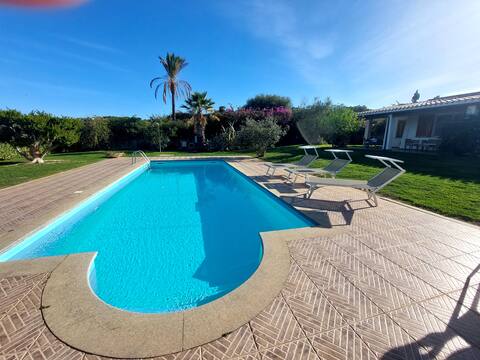 Luxury Villa with Private Pool and Sea View - WIFI