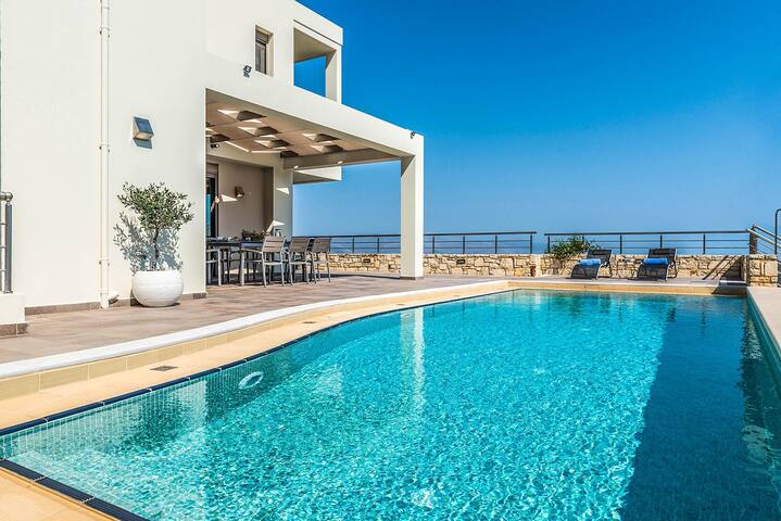 5′ to Beach / Private Pool / Playground / Views gallery image 2