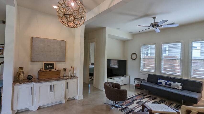 SoCo Stone House gallery image 3