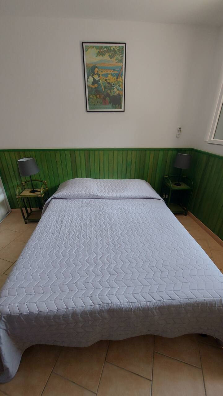 საძინებელი 1