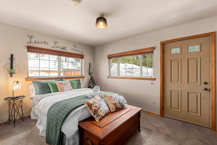 This room has a door that goes directly to the side deck. There is also a large closet on the opposite side of the bed with plenty of room to hang clothes.