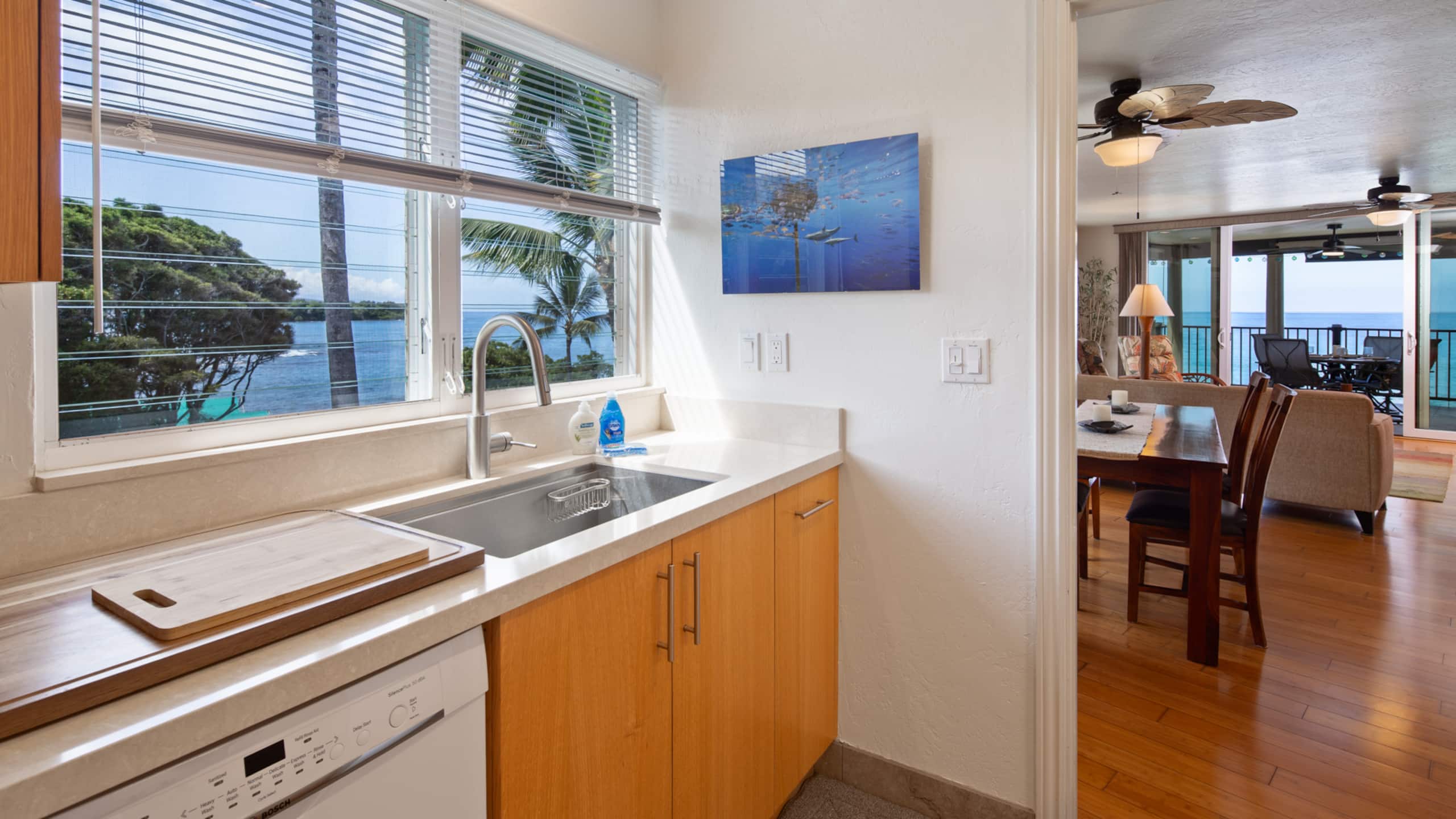 Condo in Kailua-Kona · ★4.91 · 2 bedrooms · 2 beds · 2 baths - Image 4