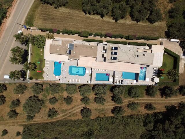 Villa Fantasia– 5min Walk to Kalivaki Beach gallery image 4