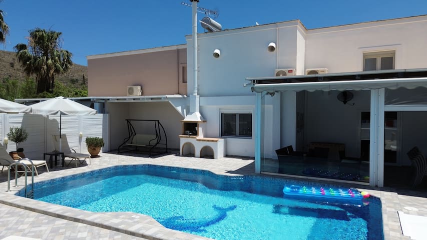 Villa Fantasia– 5min Walk to Kalivaki Beach