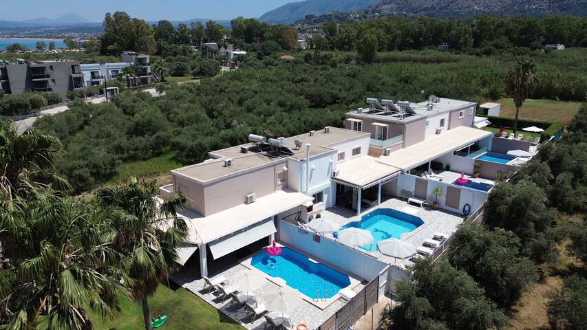 Villa Fantasia– 5min Walk to Kalivaki Beach gallery image 3