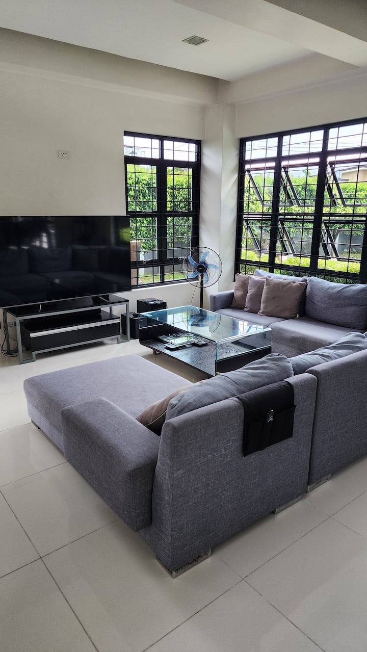 ROOM 3 - Regular Room - Kriztufer Homestay