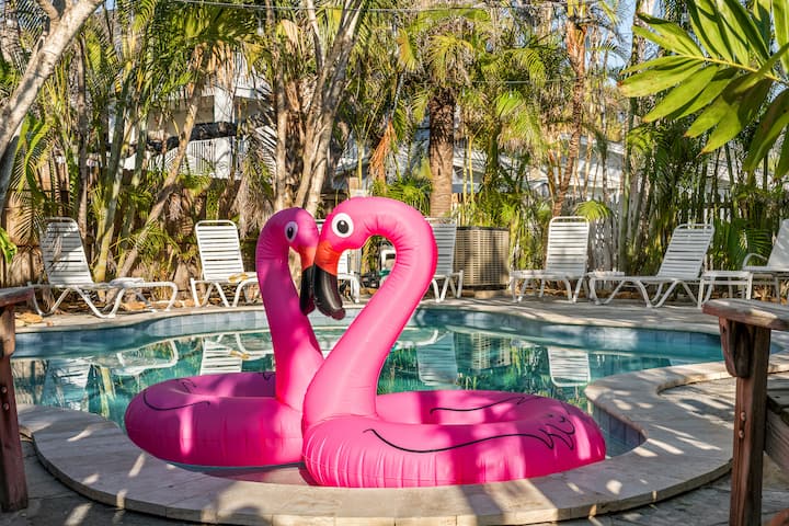 Neptune's Nest | Amazing Htd Pool | Steps to Beach - Bungalows for