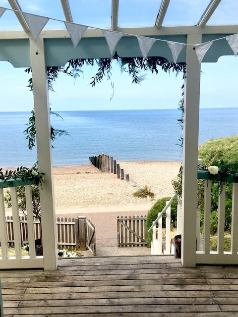 Beach Retreat in Arts & Crafts House Sleeps 10