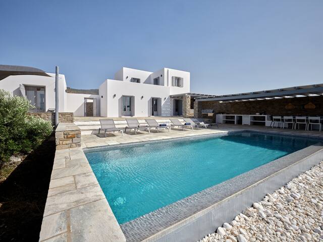 Amazing summer Villa Minuet for large families! gallery image 5