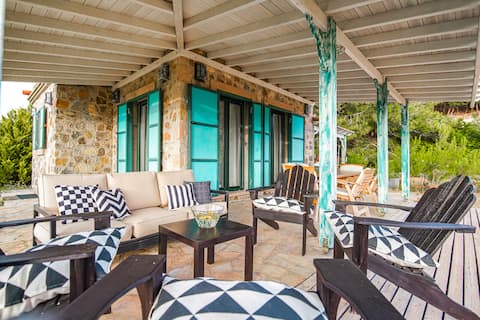 The Old Stonewell Vineyard (Nisos Homes)